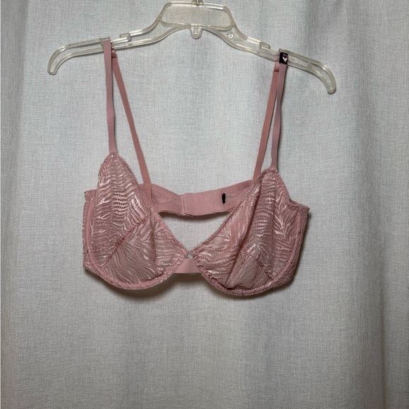 Victoria's Secret Other - Victoria's Secret Pink Lace Underwire Bra
